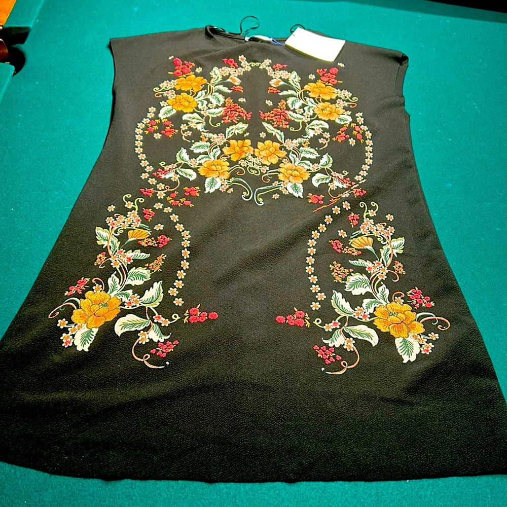 Zara Short sleeve dress size L